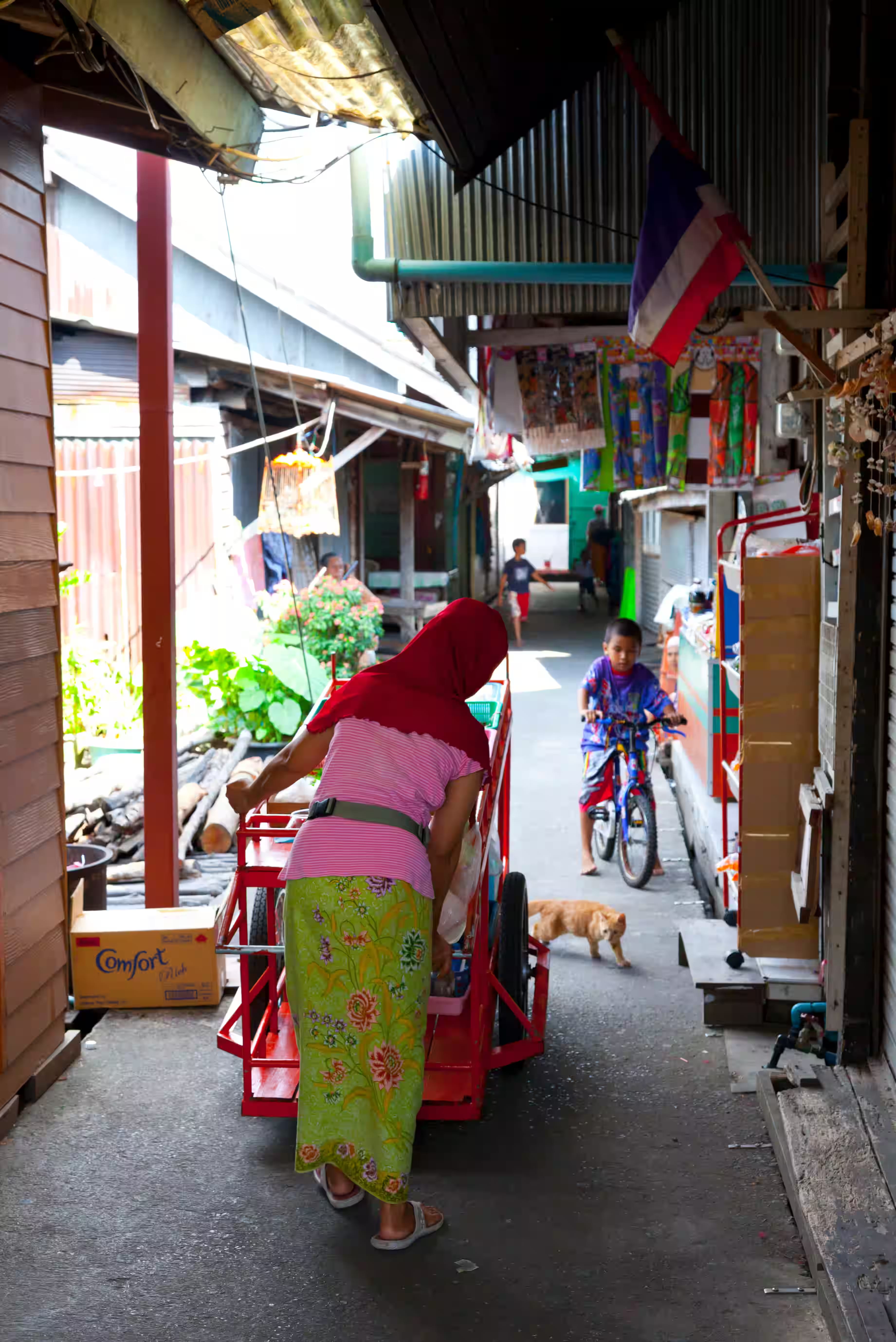 Shopping in the Sunday Market